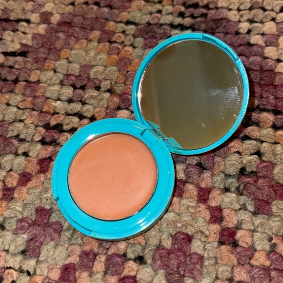 Carmindy & Co CarmaBlur Skin Perfector - Picture 2 of 5